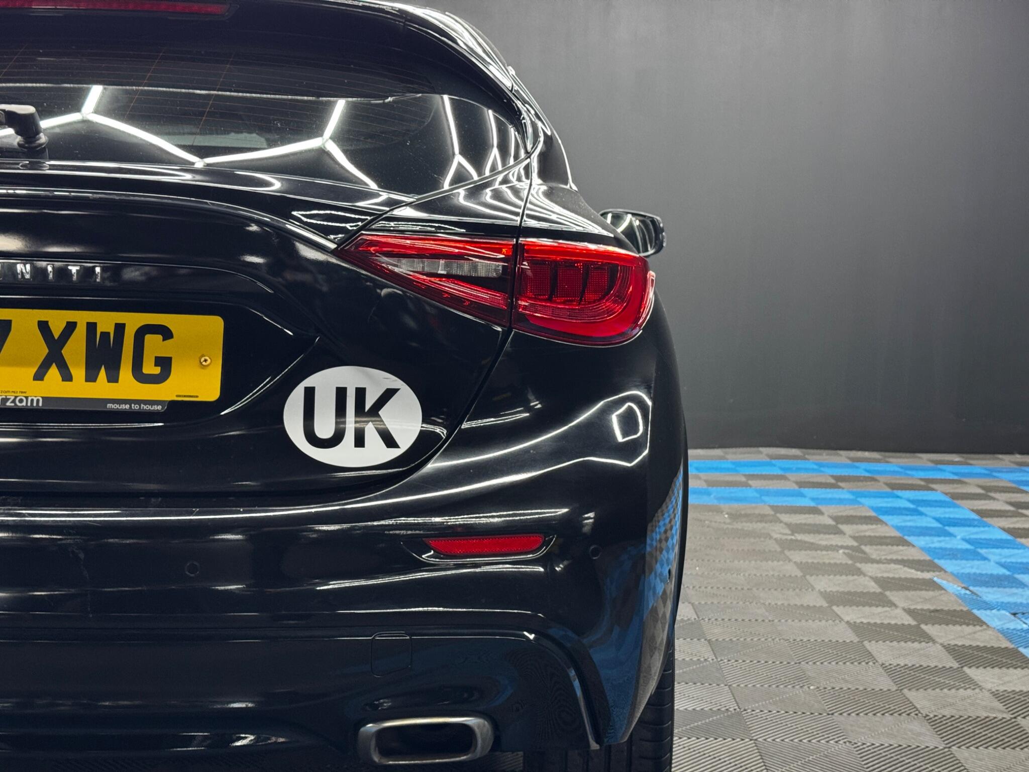 Infiniti Q30 view 43