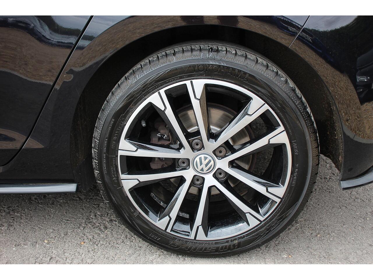 Volkswagen Golf view 43