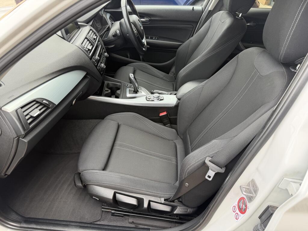 BMW 1 Series view 7