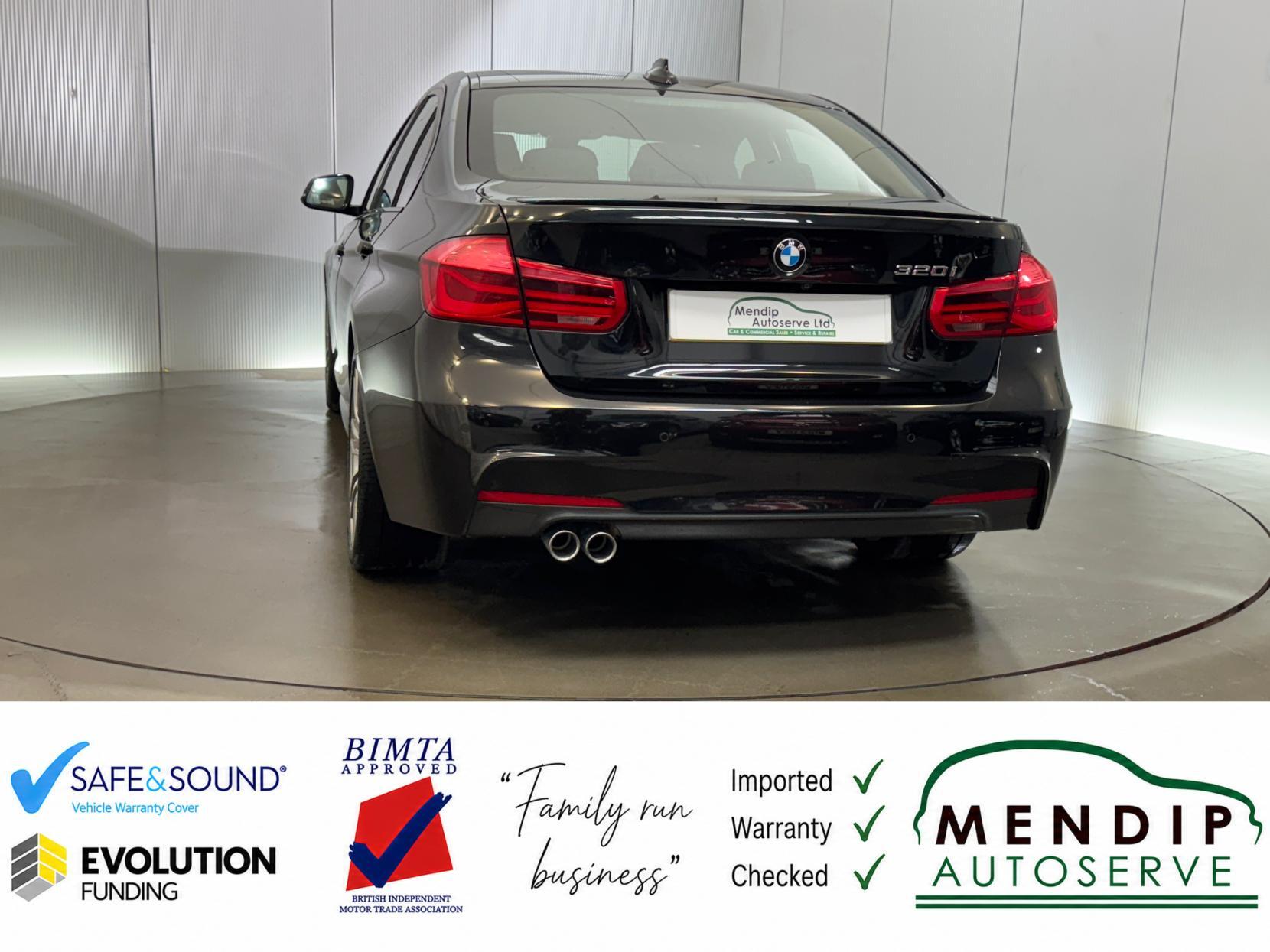 BMW 3 Series view 18