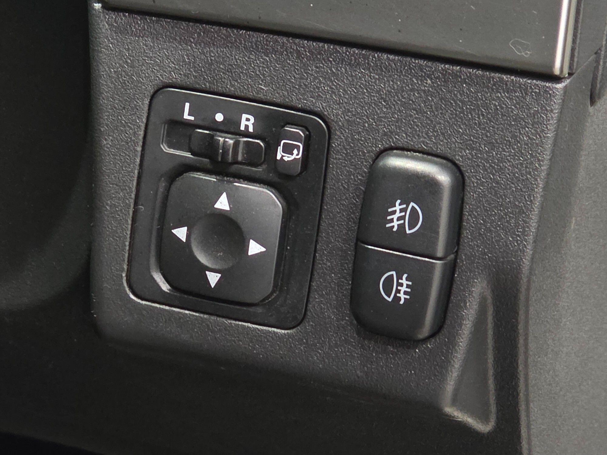 Mitsubishi Shogun view 89