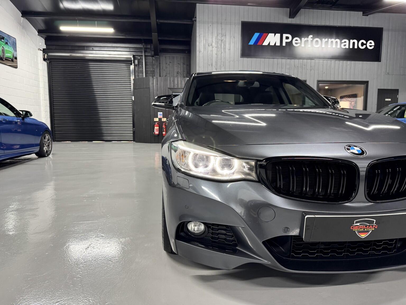 BMW 3 Series view 29