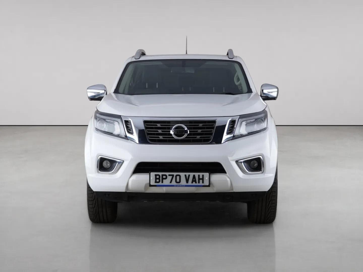 Nissan Navara view 5