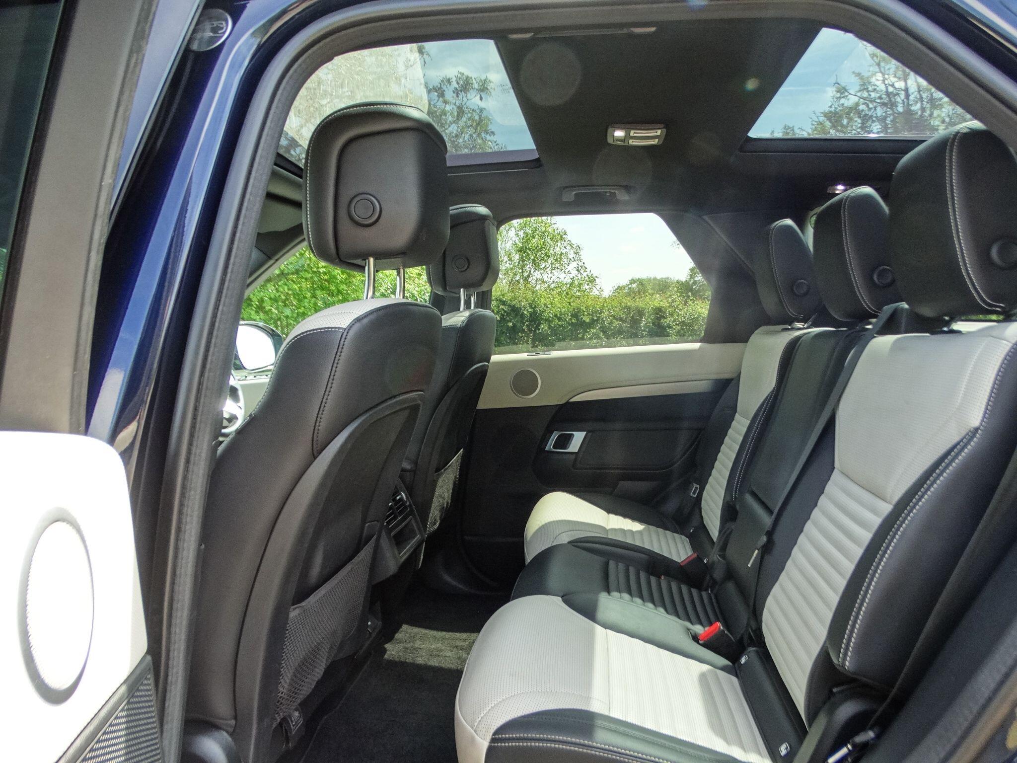 Land Rover Discovery 3 view 13