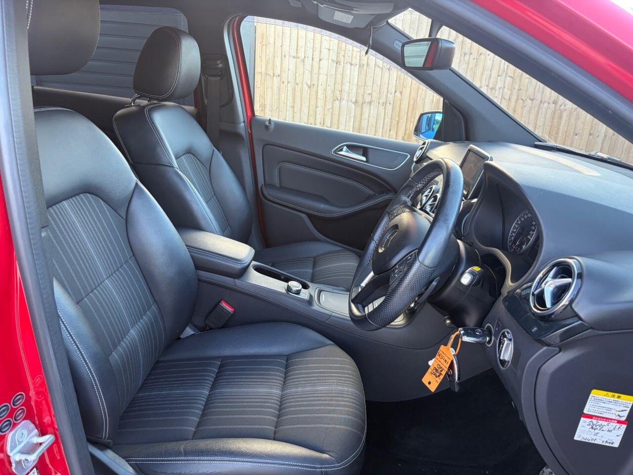 Mercedes-Benz B-Class view 13