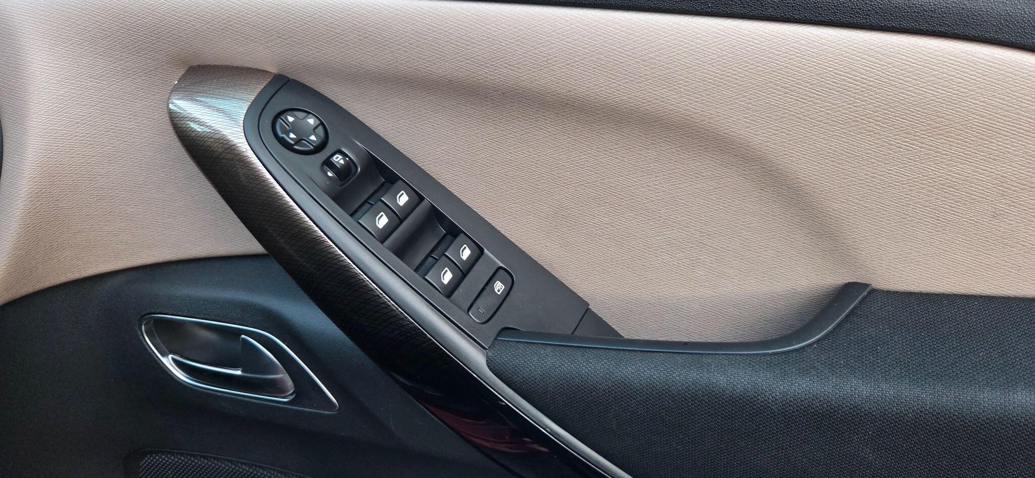 Citroen C4 Picasso view 25