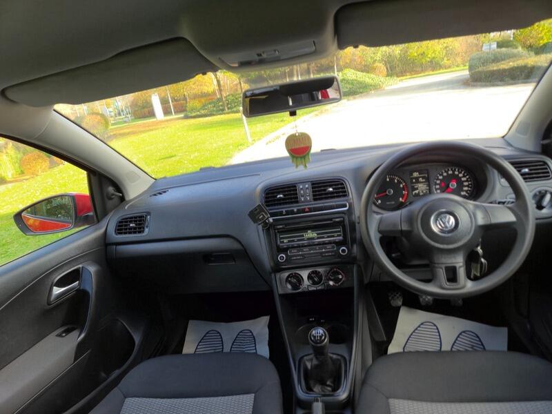 2014 Volkswagen Polo image 12
