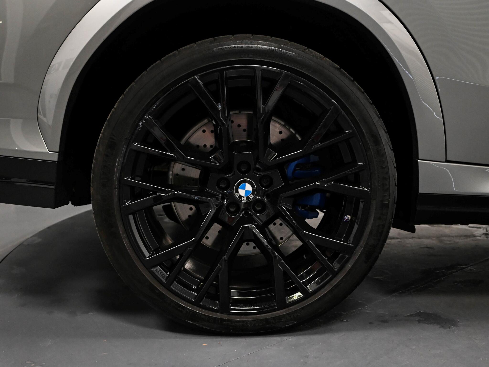 BMW X6 M view 65