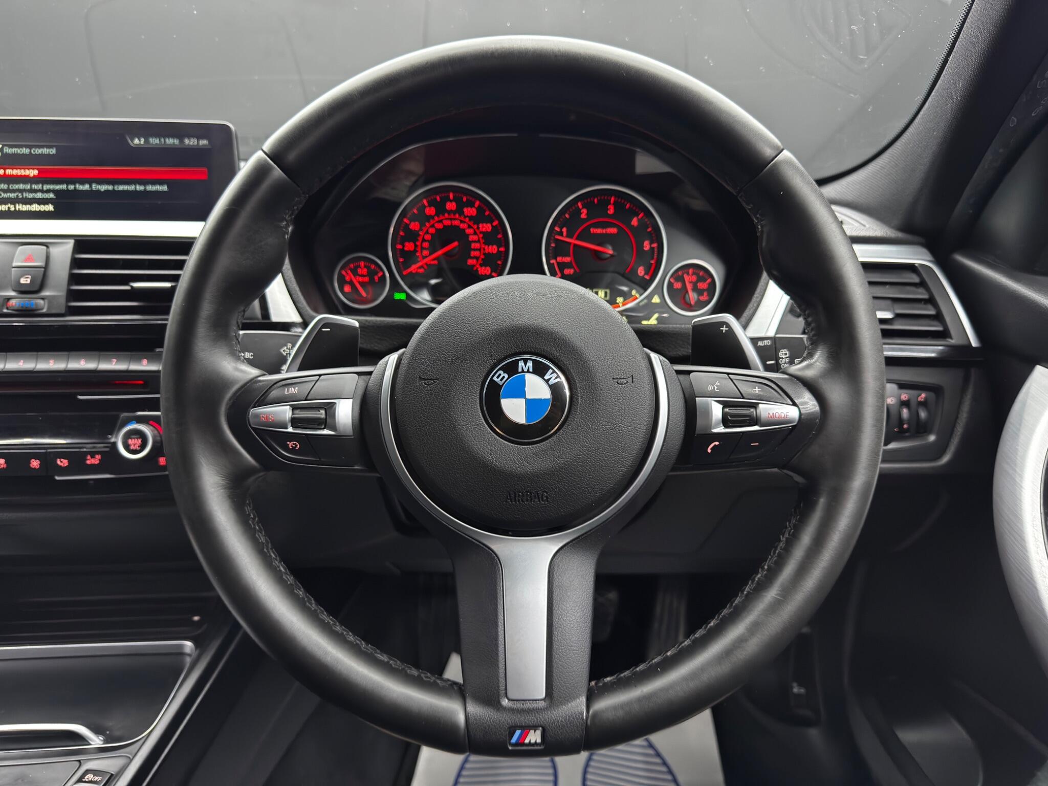 BMW 3 Series view 19