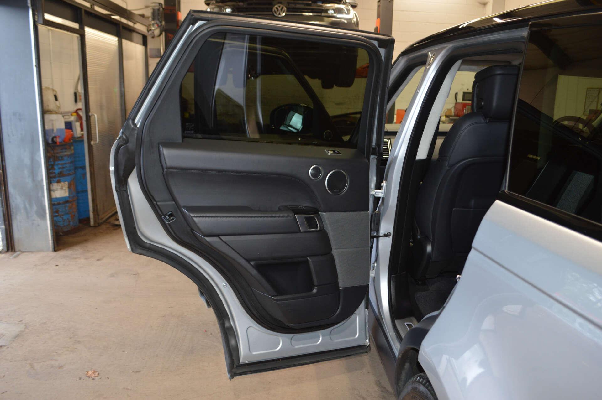 Land Rover Range Rover Sport view 29