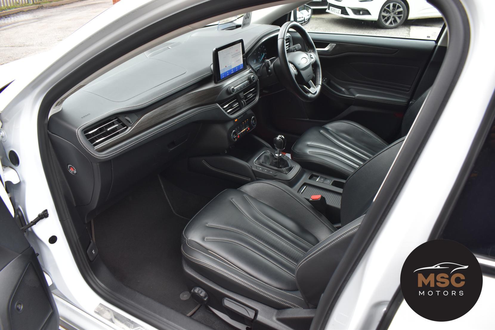 Ford Focus view 35