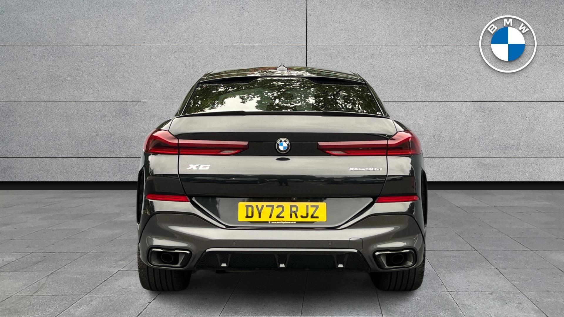 BMW X6 view 15