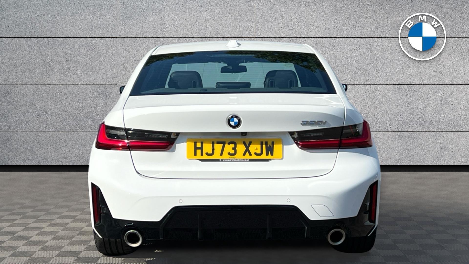 BMW 3 Series view 15