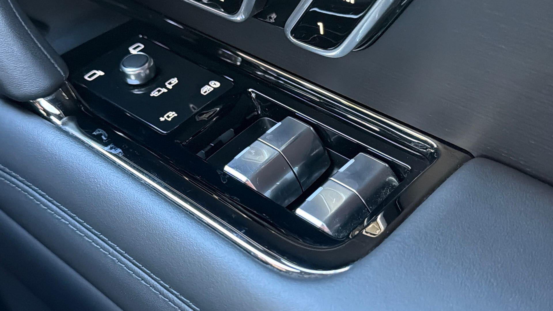 Land Rover Range Rover Sport view 31