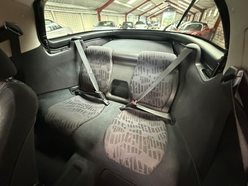 Vauxhall Tigra view 10
