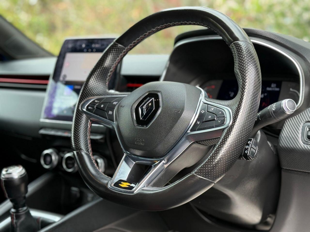 Renault Clio view 9