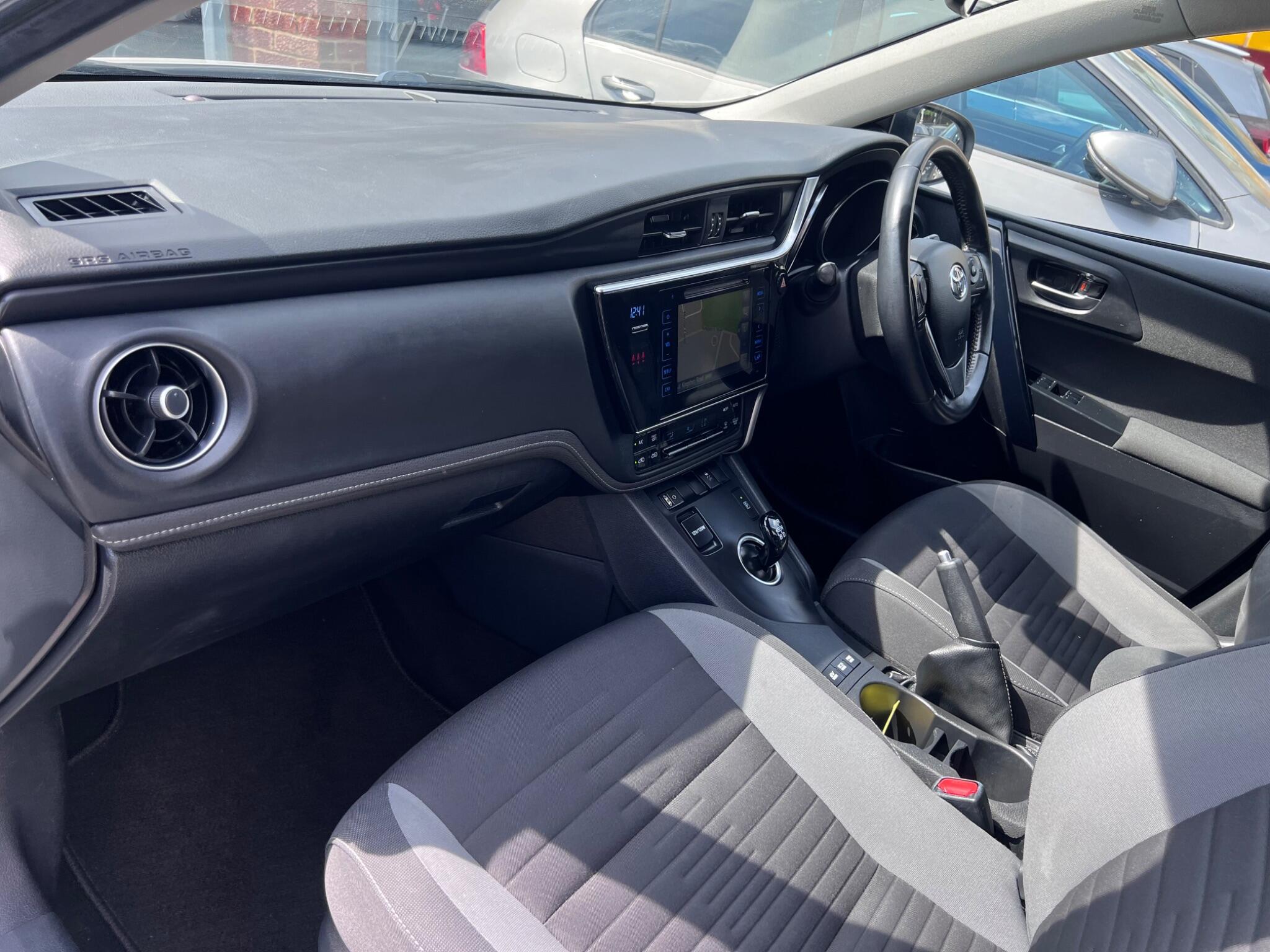 Toyota Auris view 33