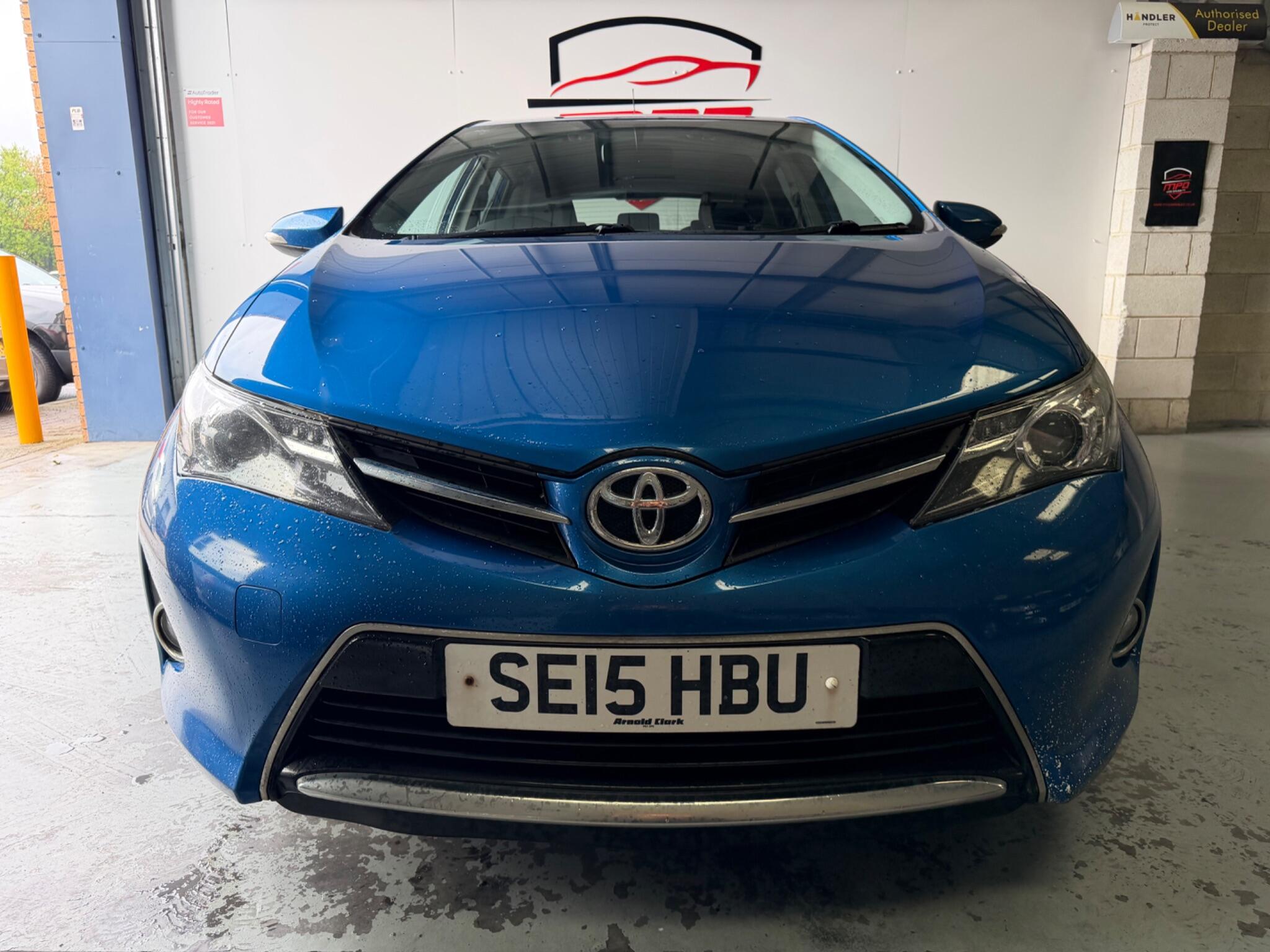 Toyota Auris view 4