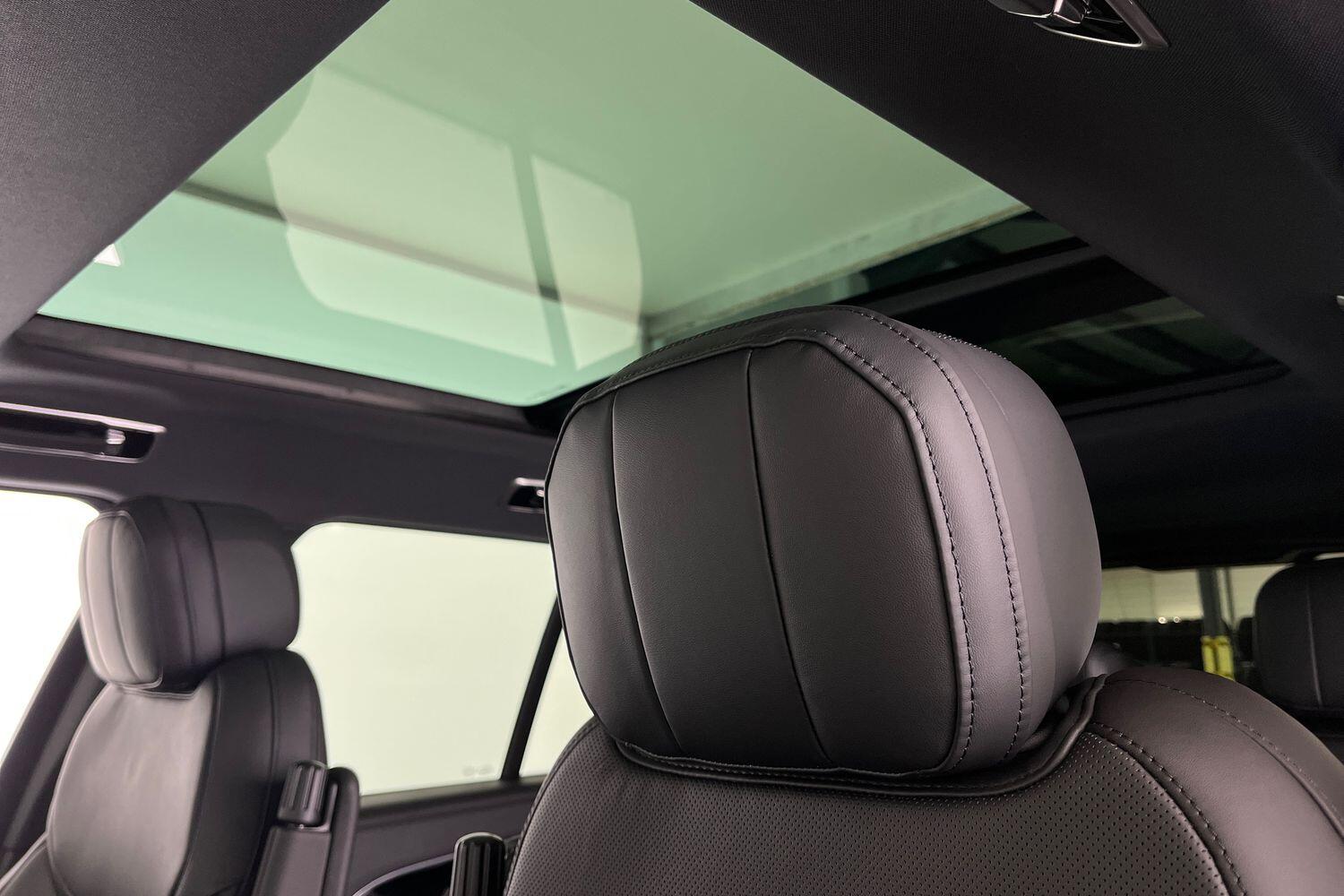 Land Rover Range Rover view 22