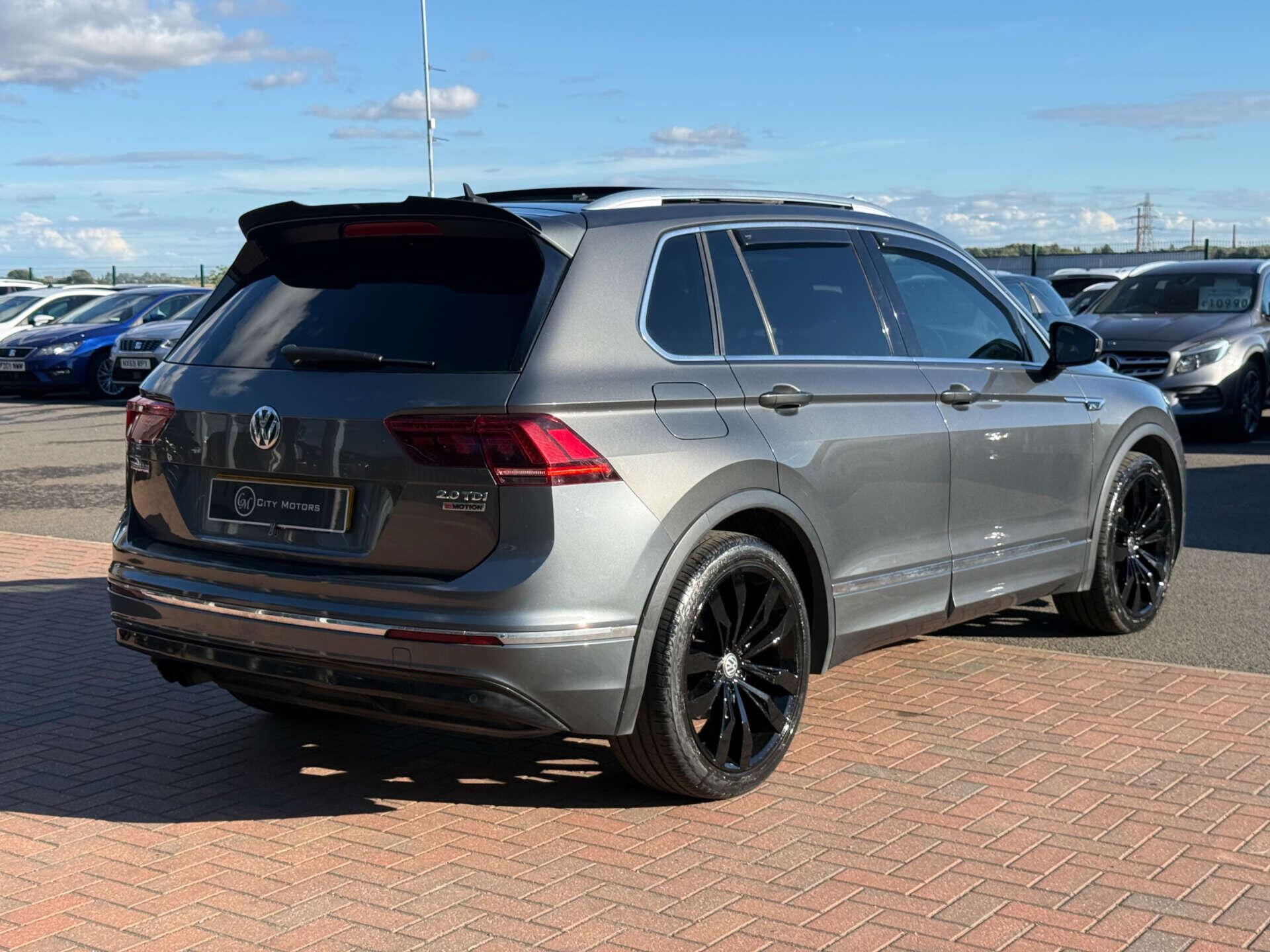Volkswagen Tiguan view 20