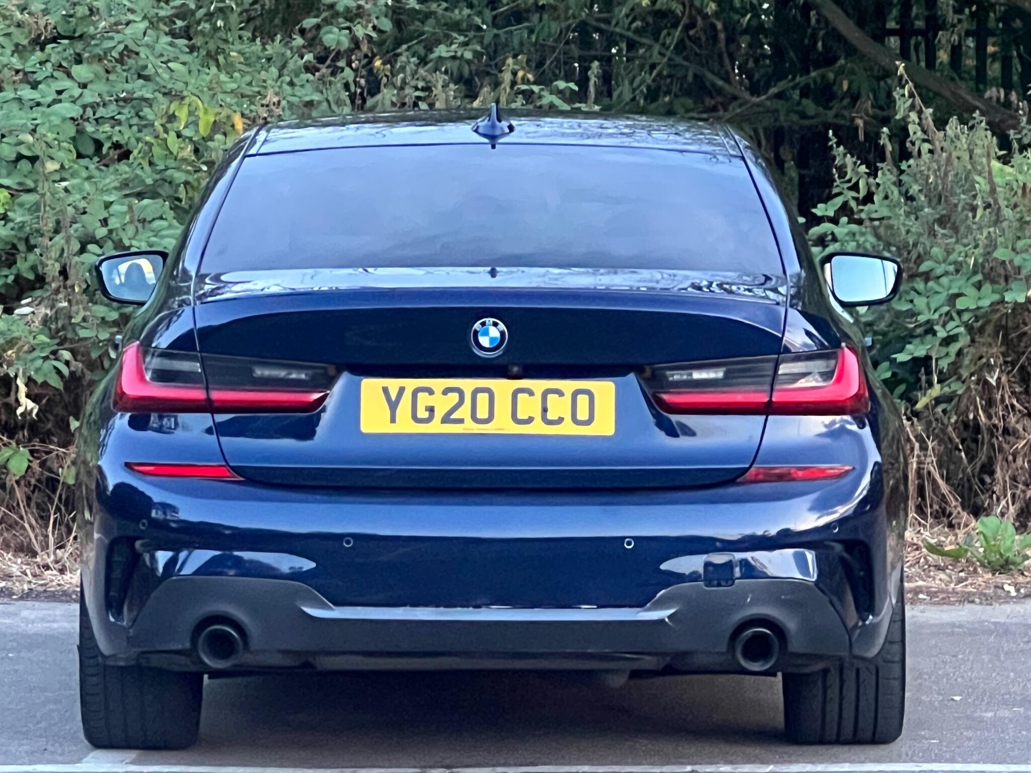 BMW 3 Series view 8
