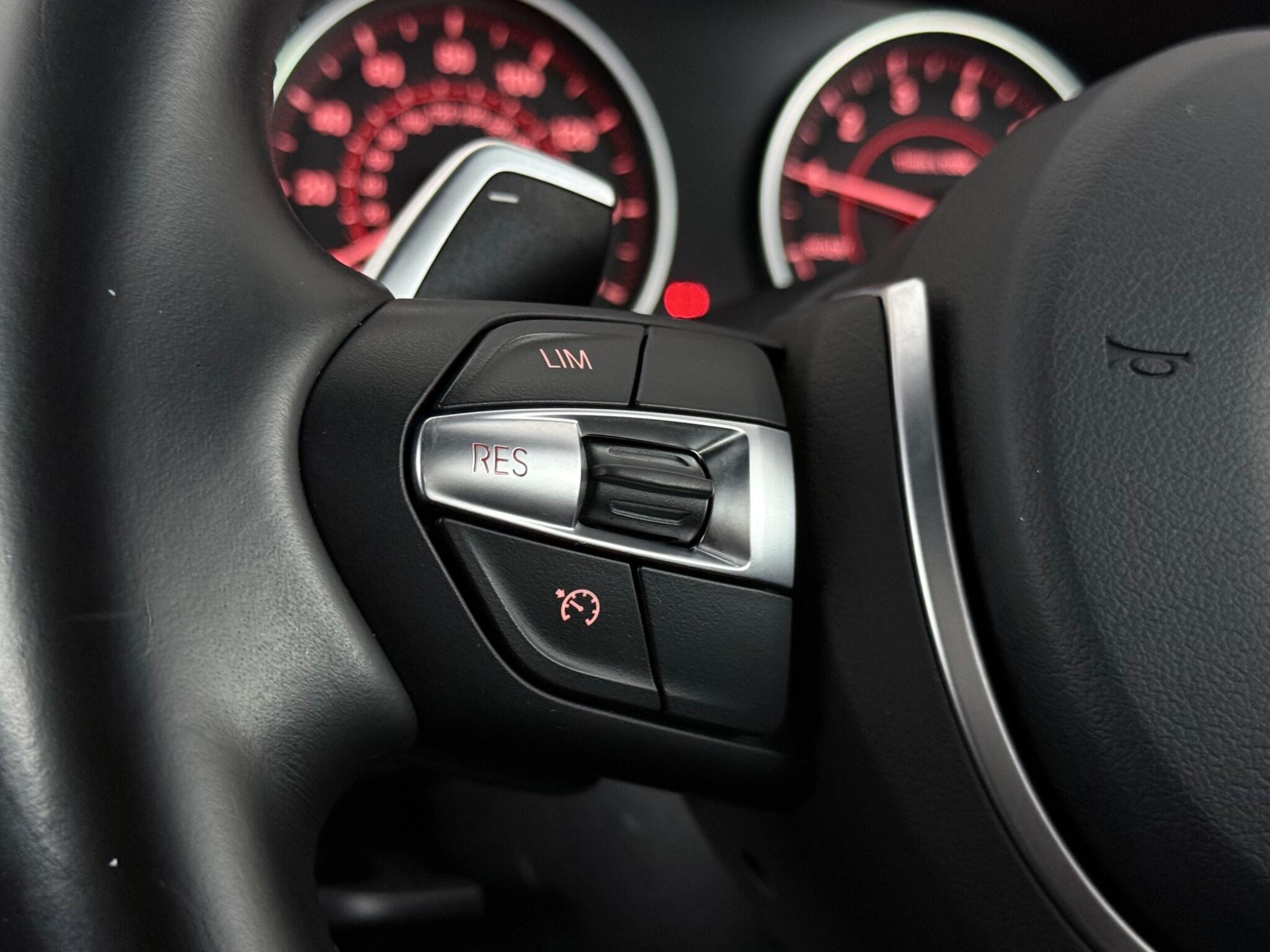 BMW 4 Series view 14