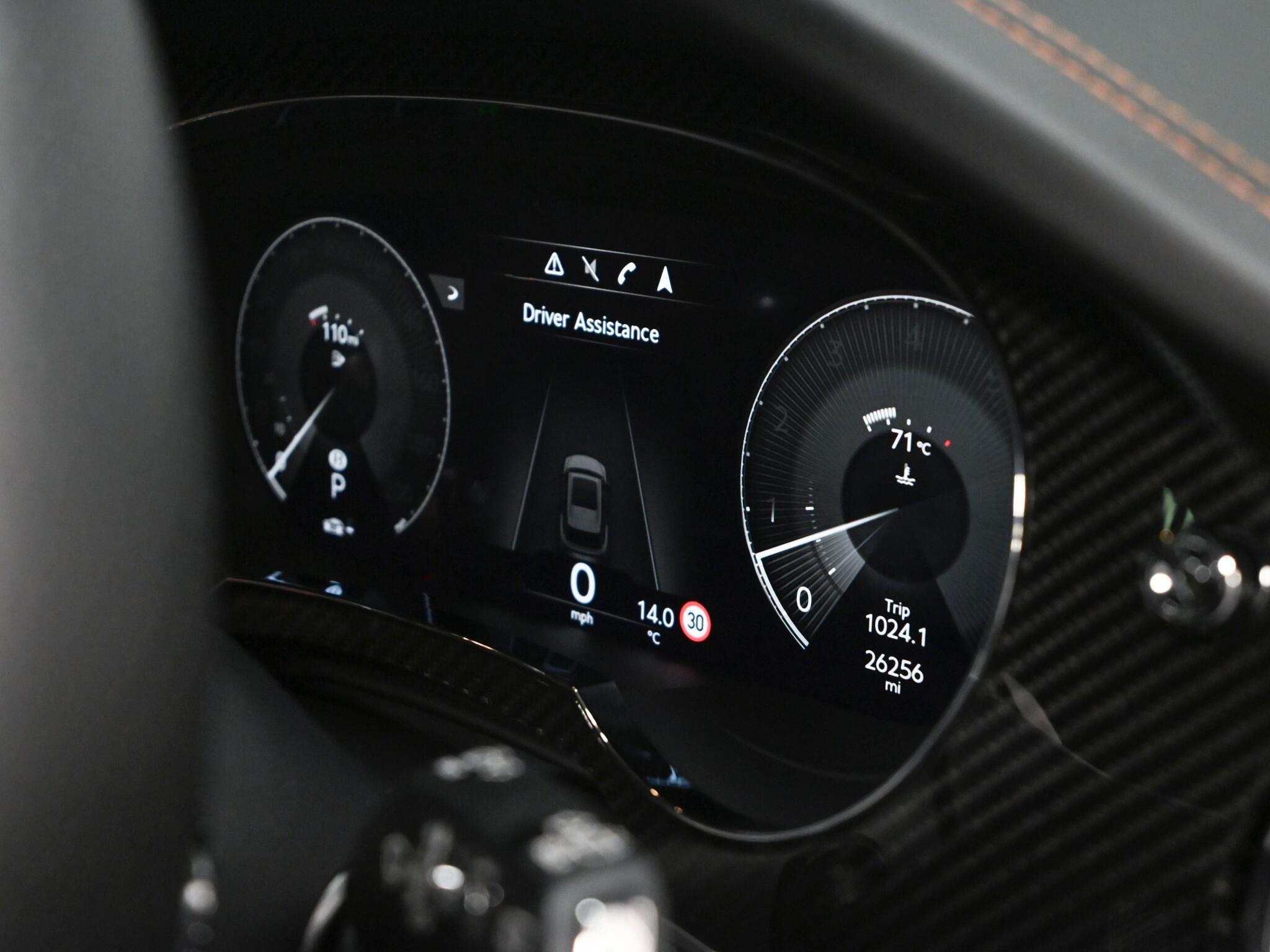 Bentley Bentayga view 18