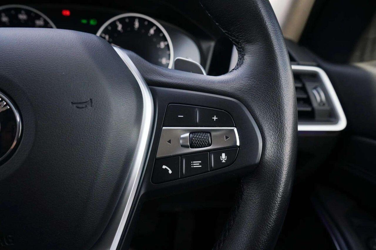 BMW 3 Series view 21