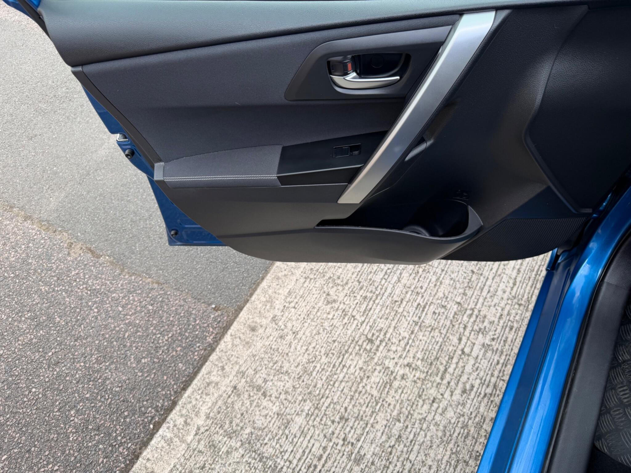 Toyota Auris view 50