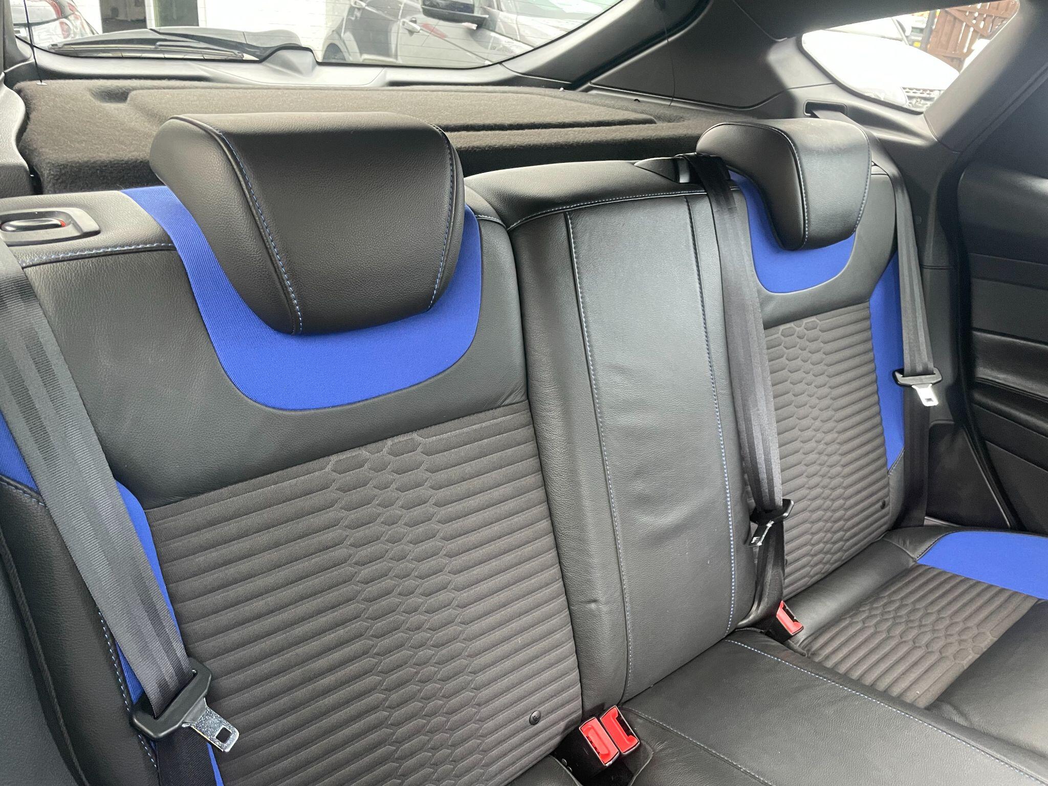 Ford Focus view 19