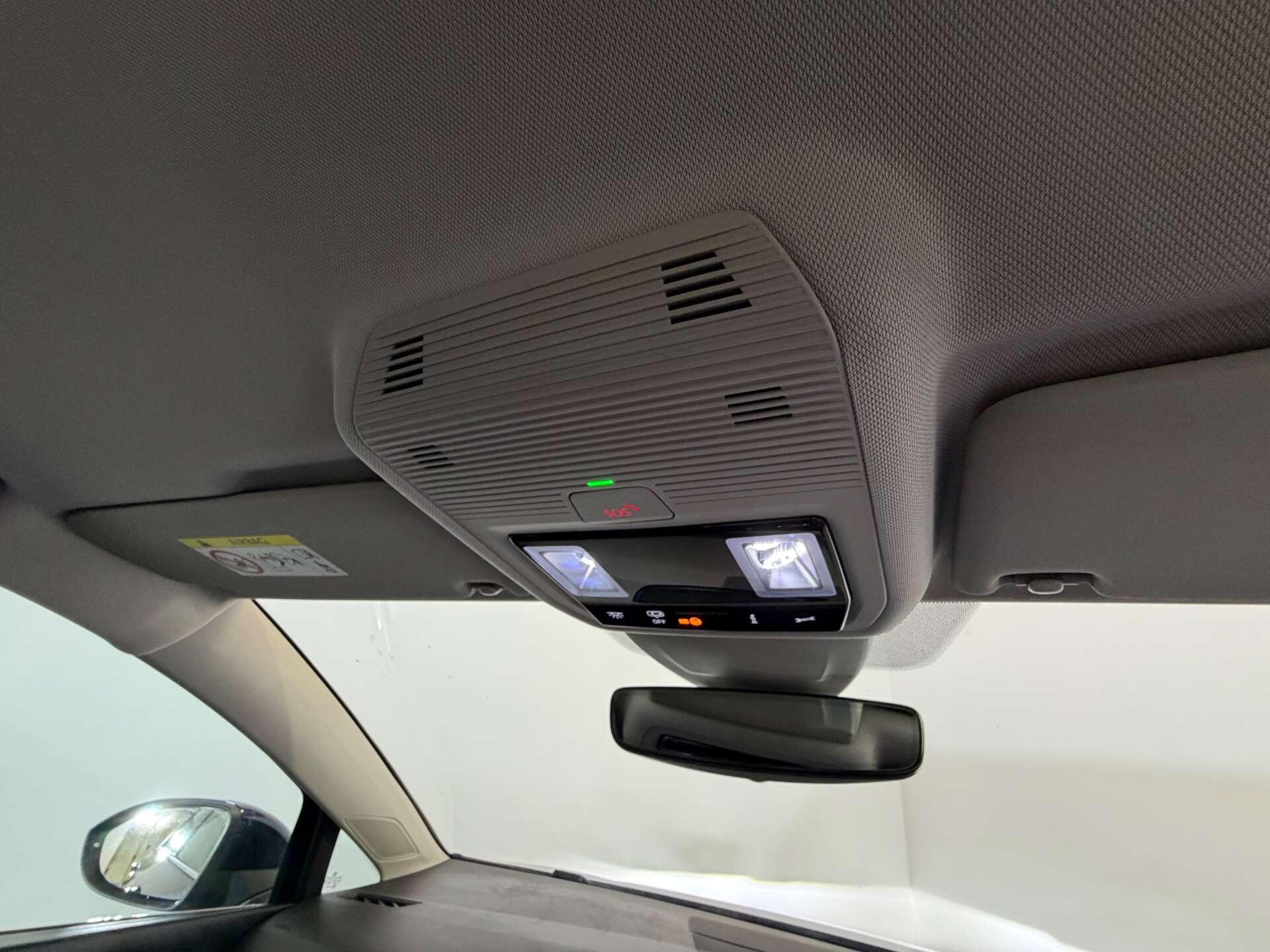 Volkswagen Golf view 25