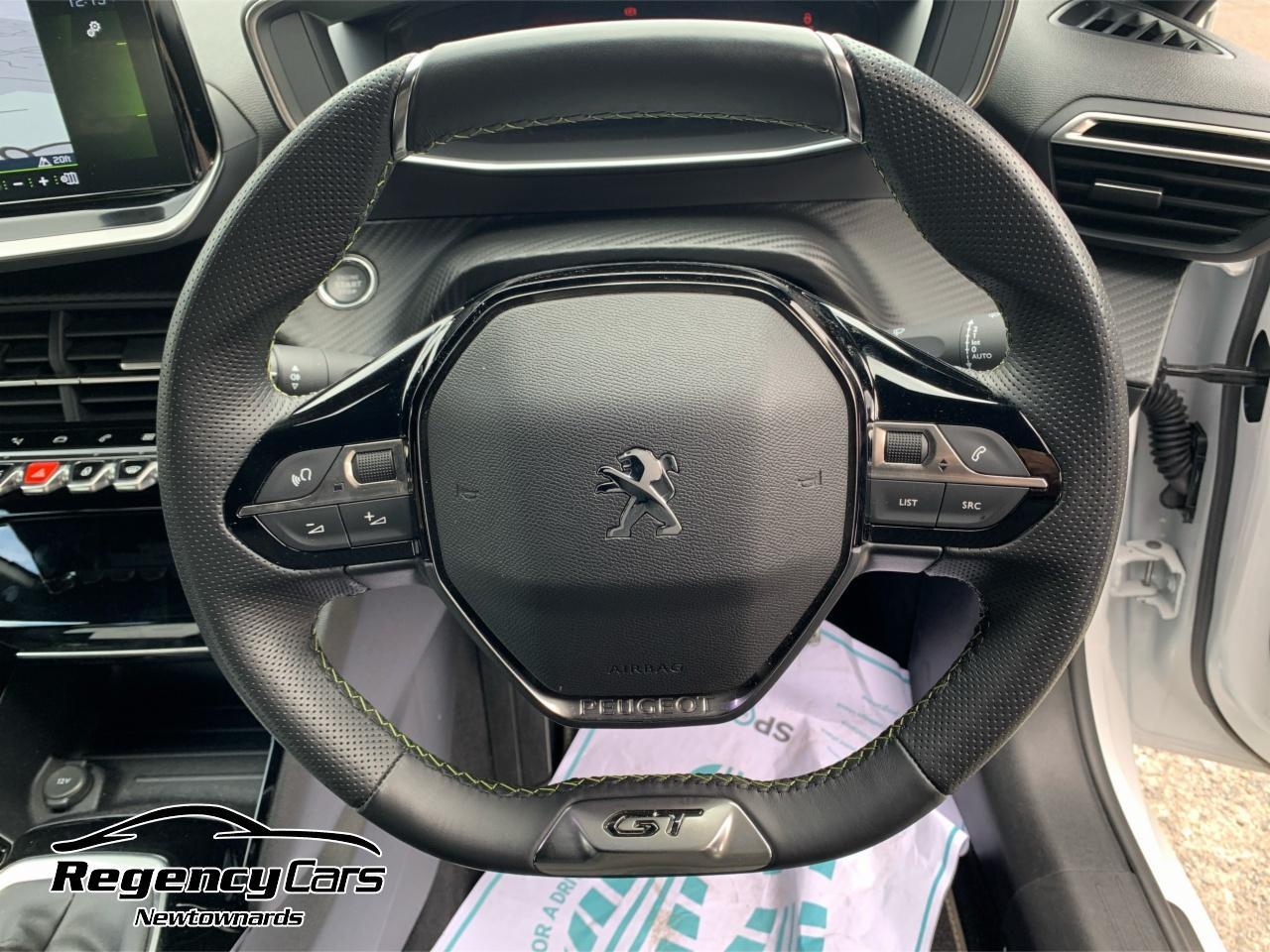 Peugeot 208 view 39