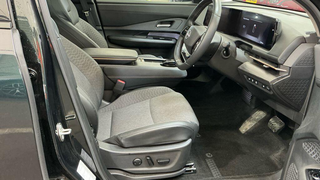 Nissan Ariya view 9