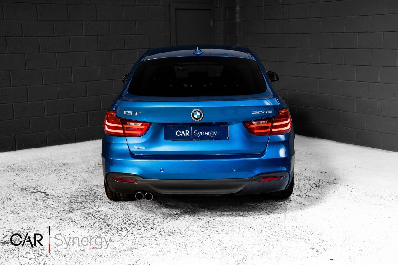 BMW 3 Series view 6