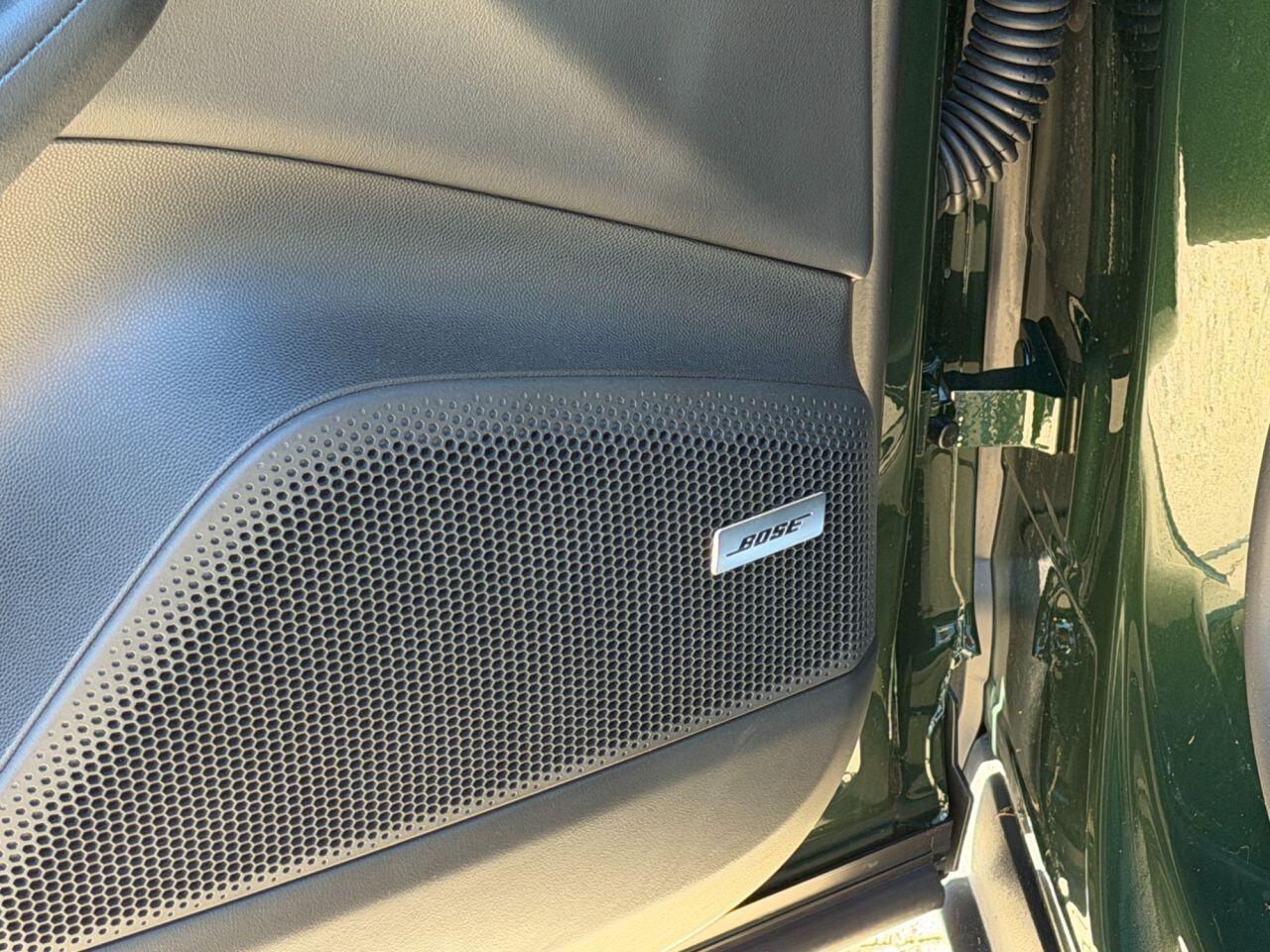 Porsche Macan view 26