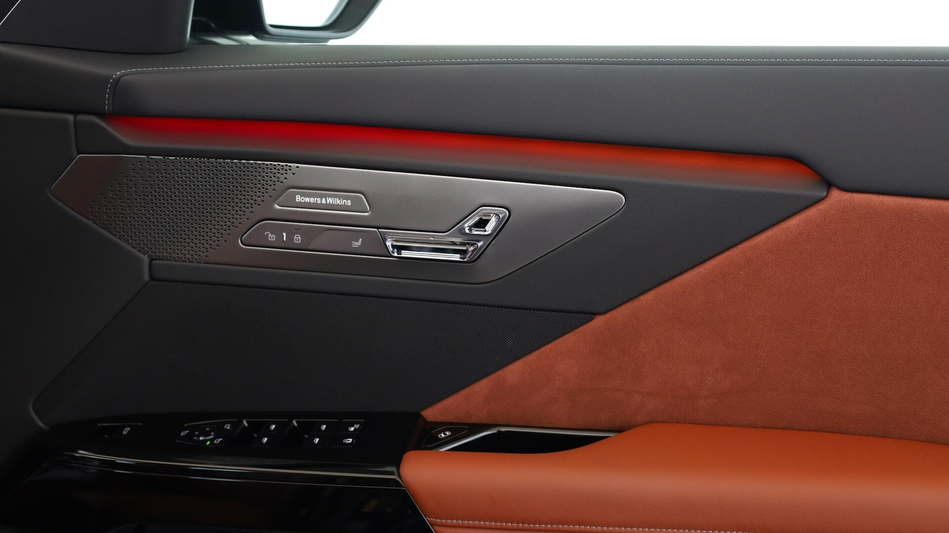 BMW XM view 21