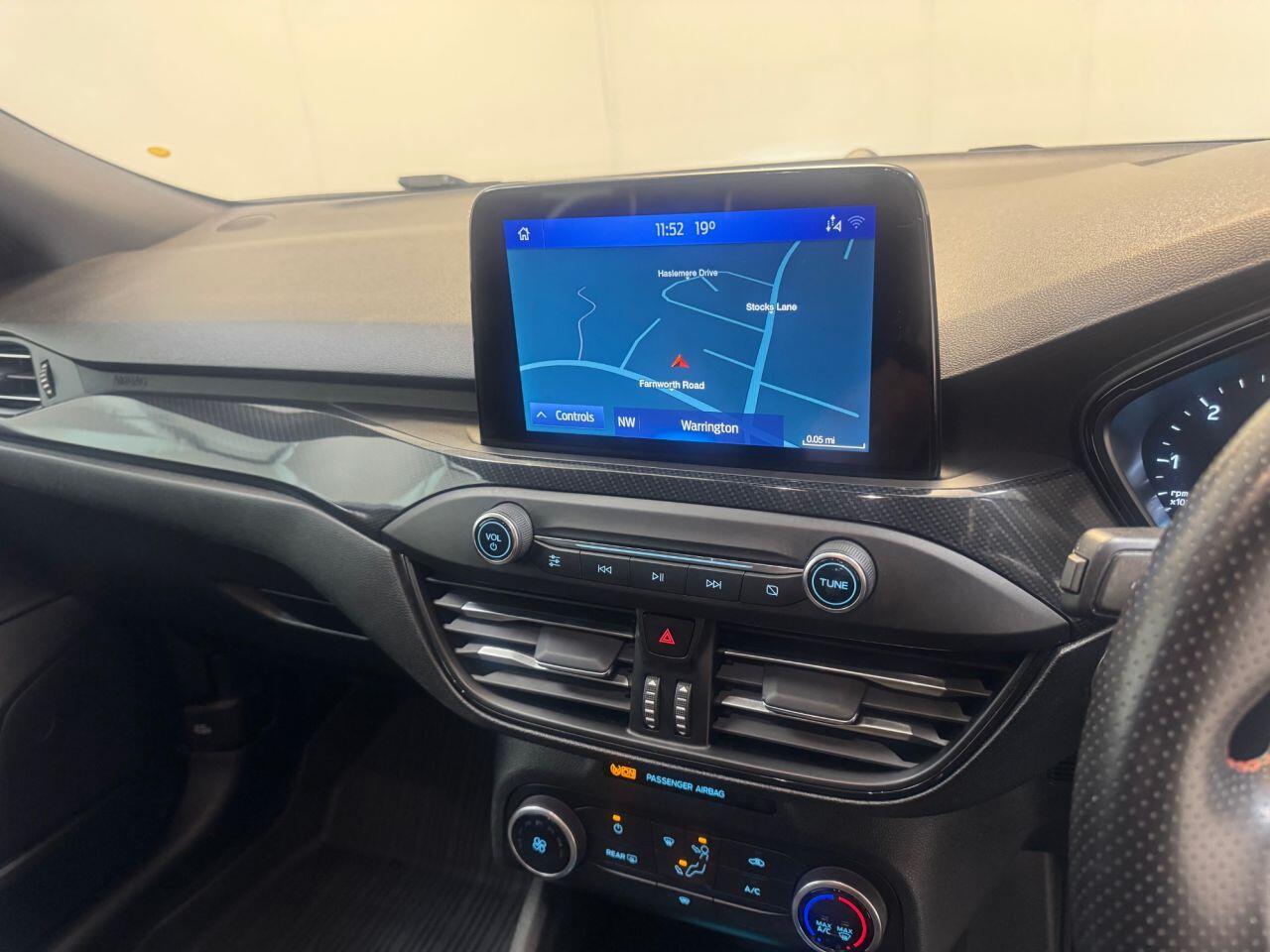 Ford Focus view 59