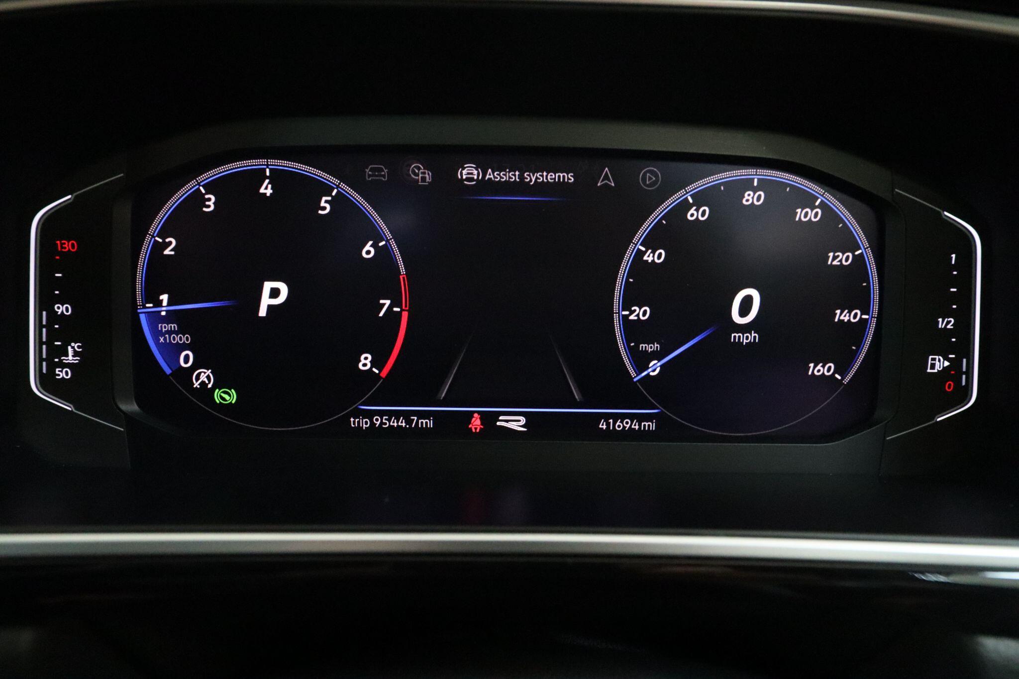 Volkswagen T-Roc view 35