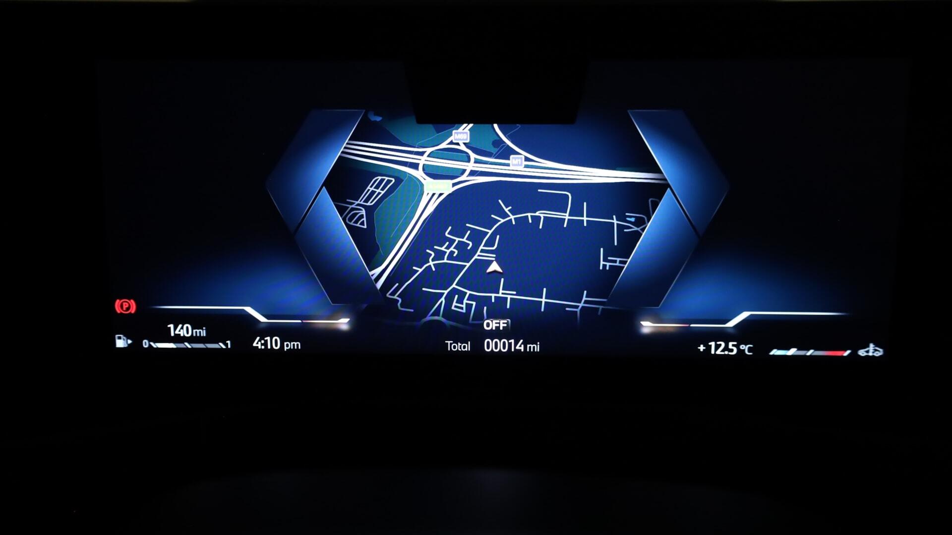 BMW 4 Series view 9