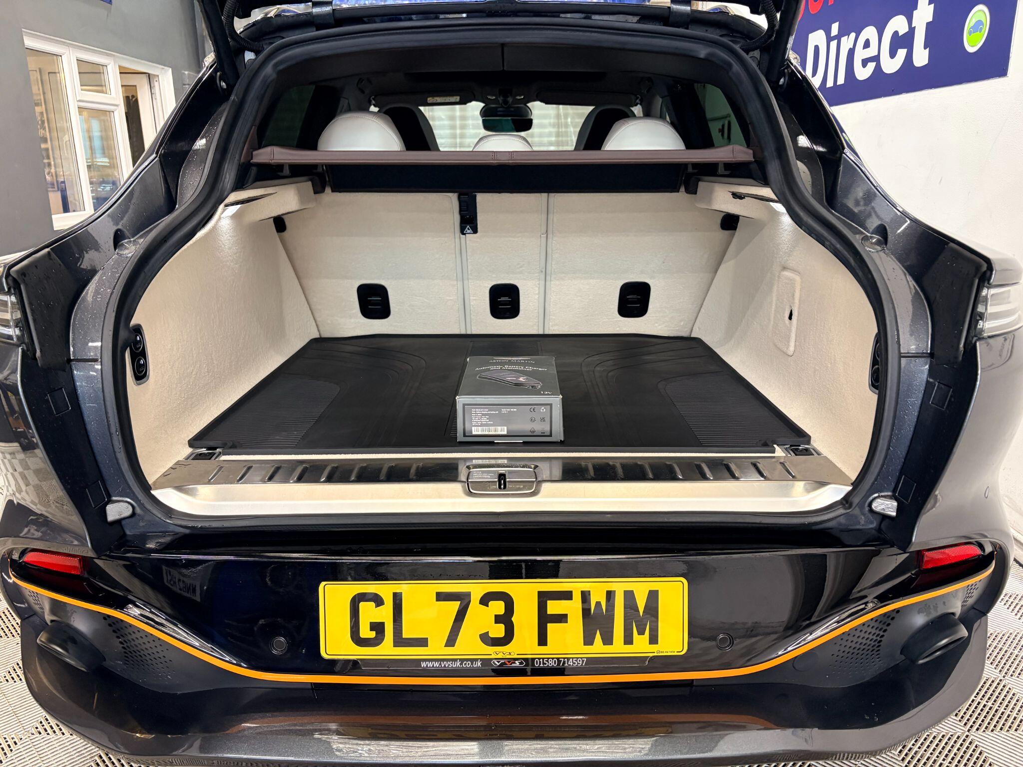 Aston Martin DBX view 8