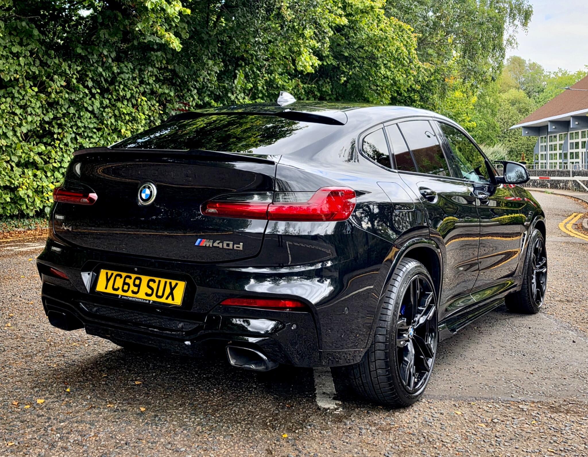 BMW X4 view 11