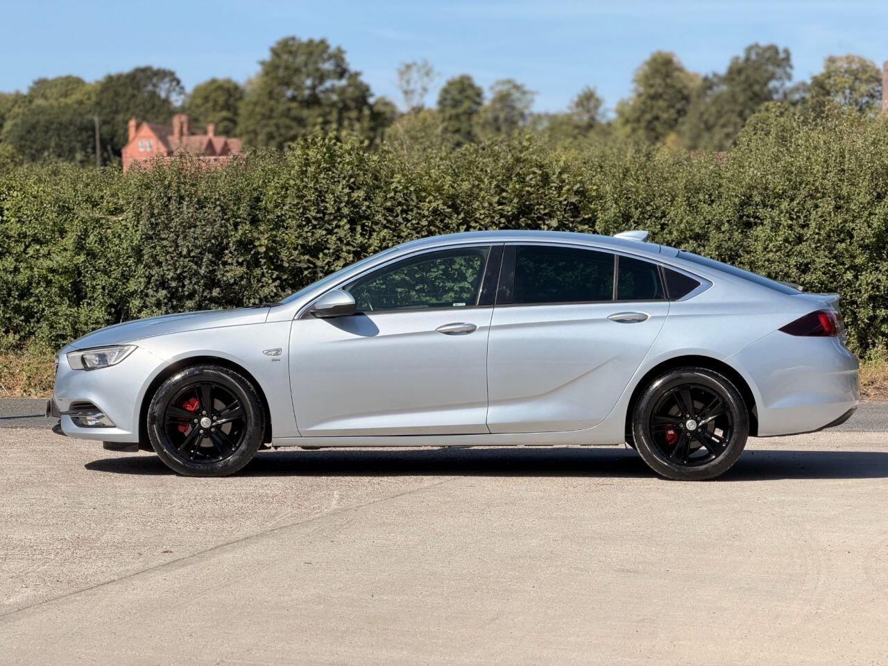 Vauxhall Insignia view 9