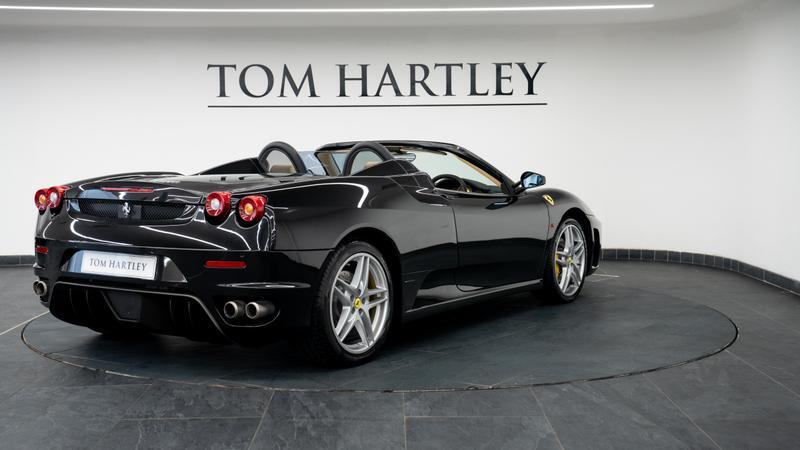 Ferrari F430 view 7