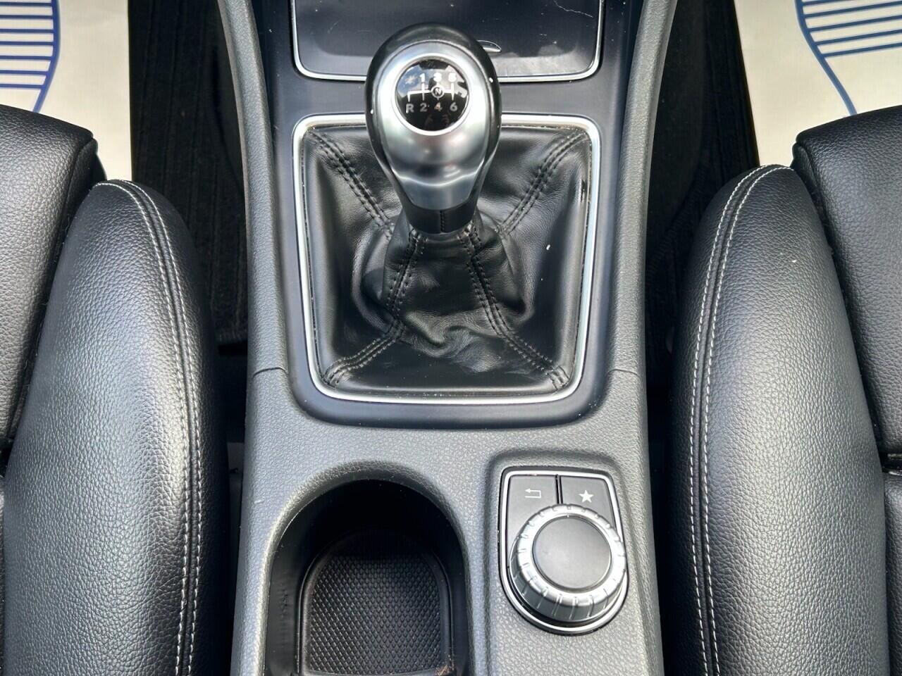 Mercedes-Benz GLA view 29