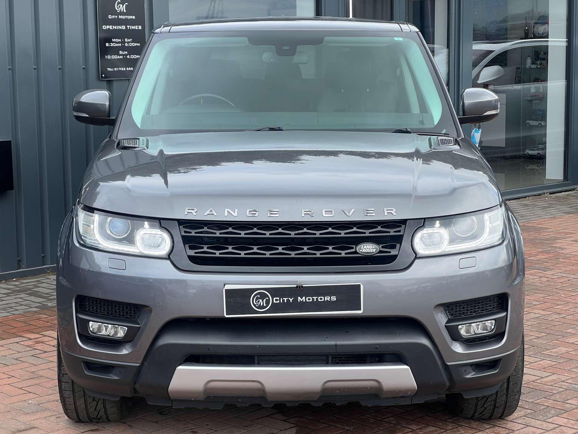 Land Rover Range Rover Sport view 4
