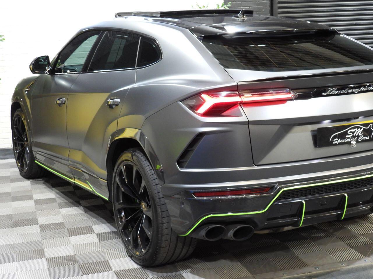 Lamborghini Urus view 58