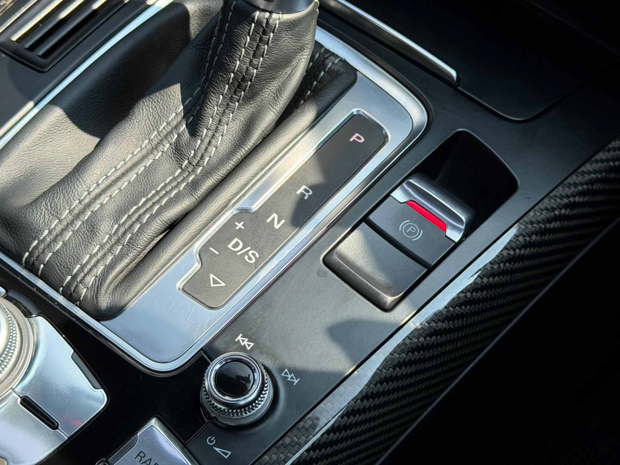 Audi RS4 view 44