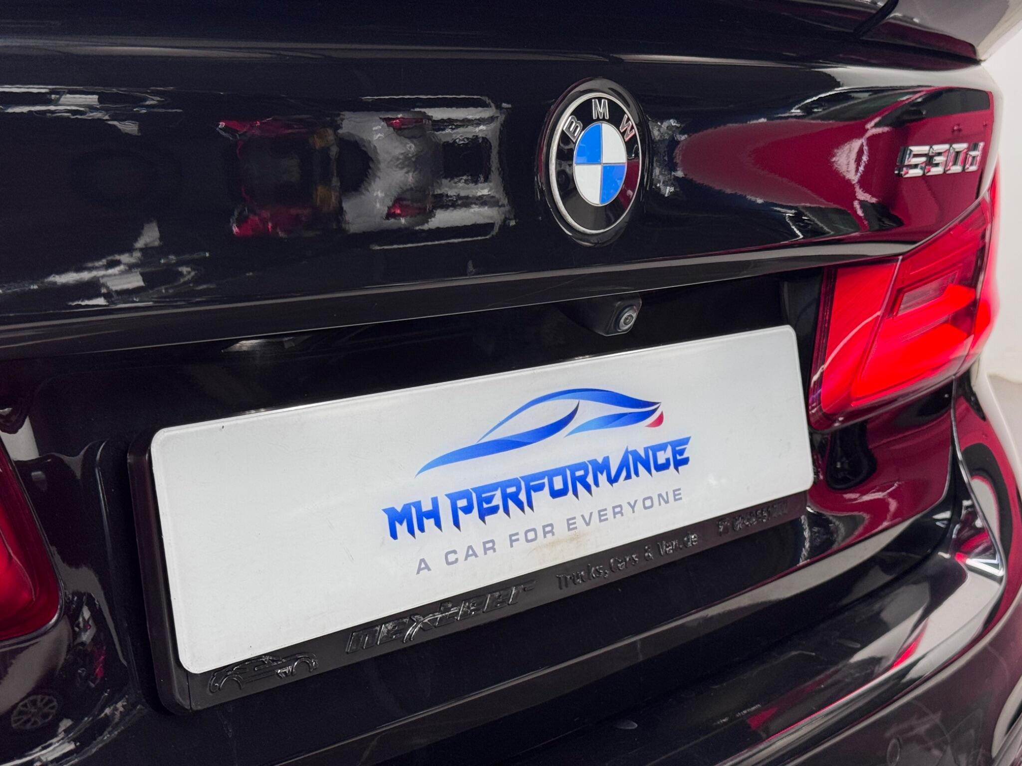 BMW 5 Series view 22