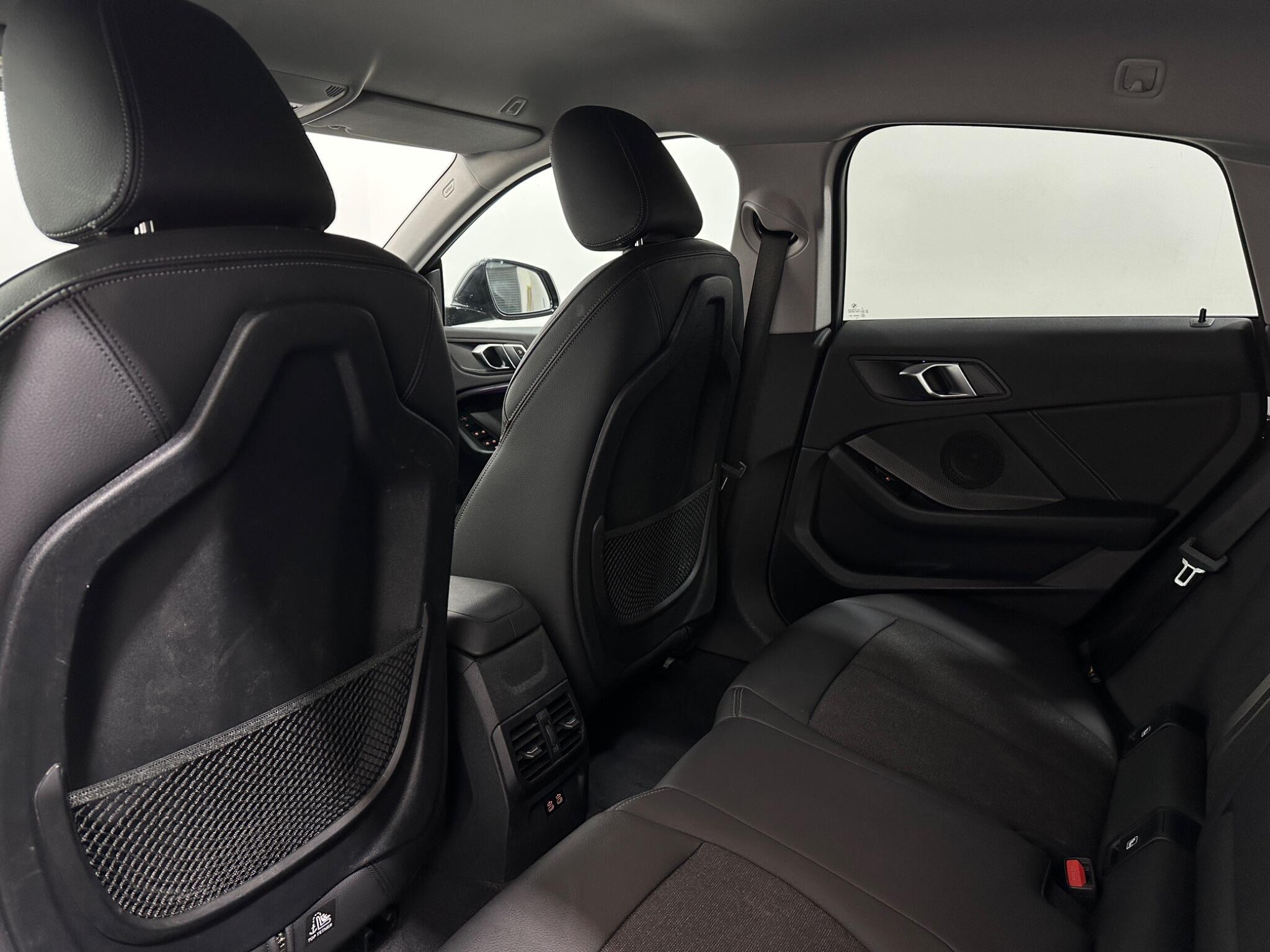 BMW 2 Series view 39