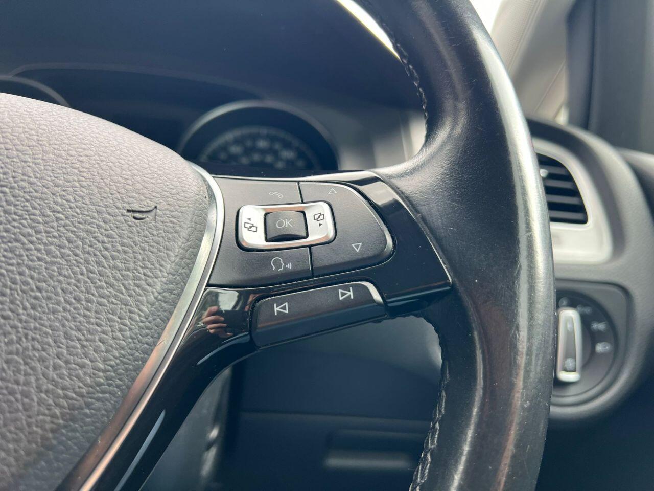 Volkswagen Golf view 31